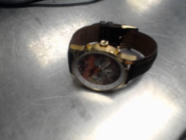 Montre avec bracelet en cuir