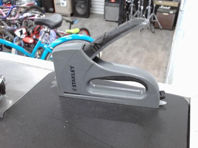 Light duty staple gun