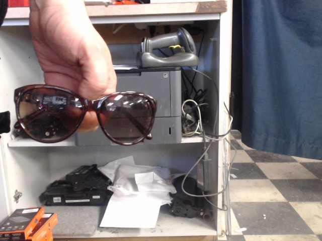 Lunettes de soleil brun clair