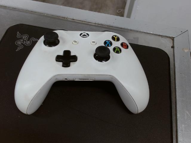 Manette de xbox blanche