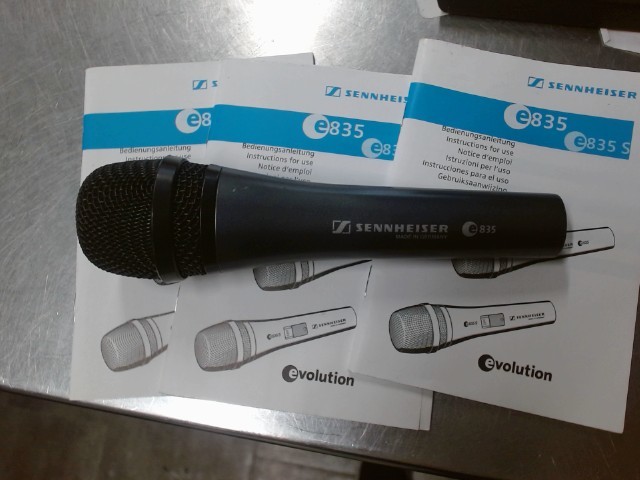 Microphone sennheiser e 835