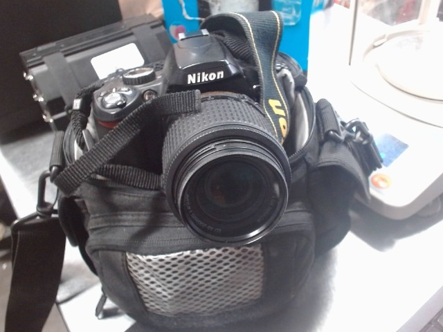 Nikon d60 camera + chrgr +sac