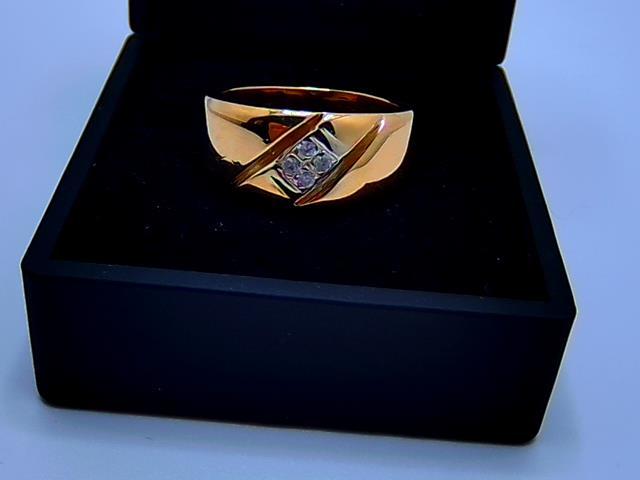 BAGUE EN OR 18KT AVEC DIAMANTS 