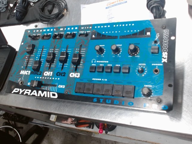 Pyramid pm-4800sfx 3 channel mixer s efx