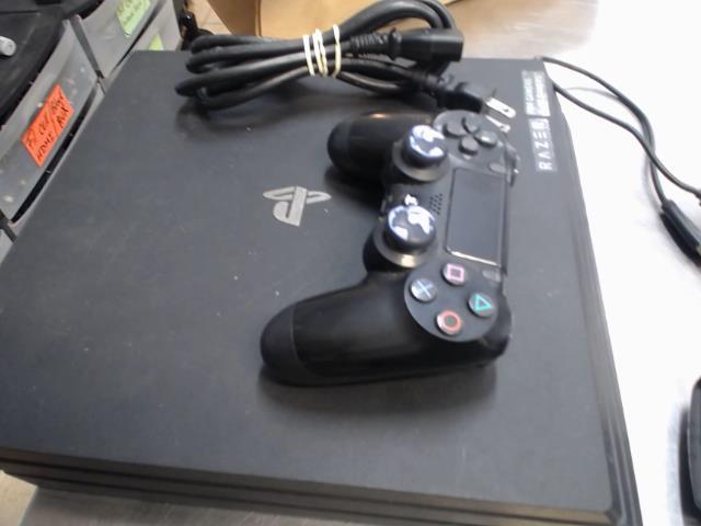 Ps4 pro 1to + man + fil