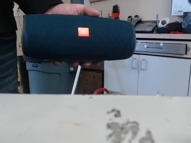 Speaker bluetooth