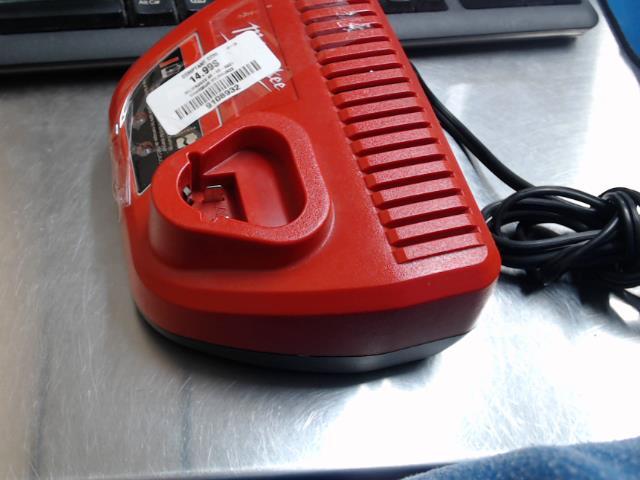 Chargeur milwaukee