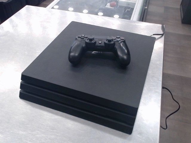 Ps4 pro sony avec manette