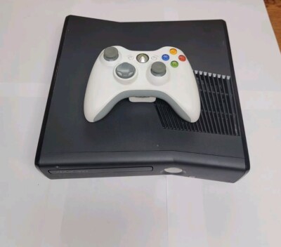 Console x360 slim 4gb + acc
