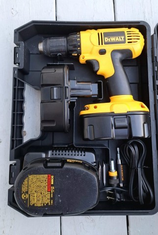 Kit de drill avec 2 batteries et 1 charg