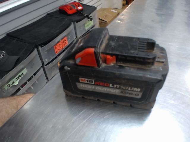 Batterie milwaukee 8ah
