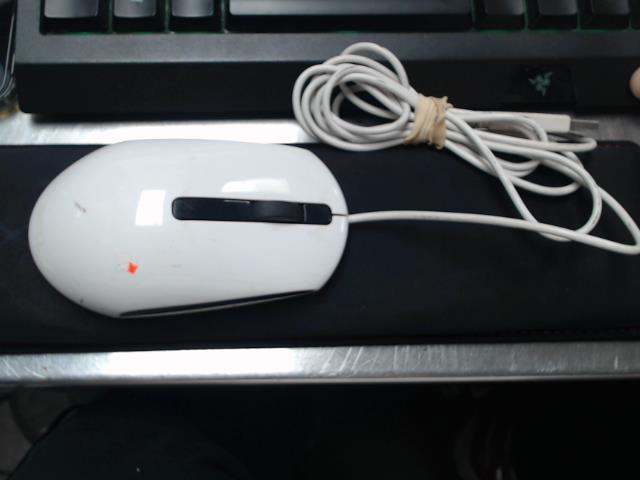 Souris blanche dell avec fil