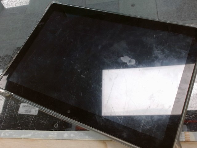 Tablette inteligent avec case noire