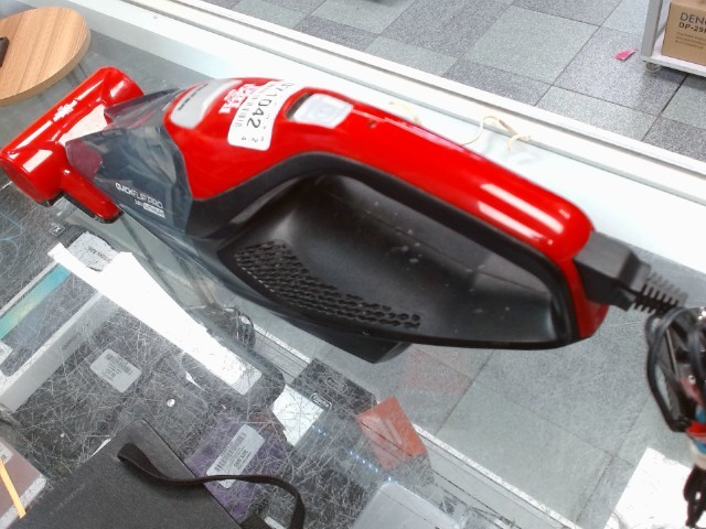 Aspirateur a main rechargale