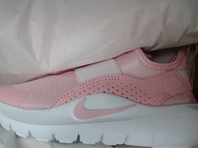 Souliers enfant nike