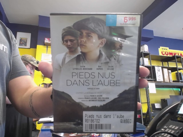Pieds nus dans l'aube