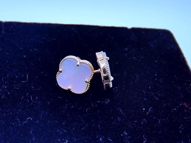BOUCLES D OREILLES EN OR 10KT NEW