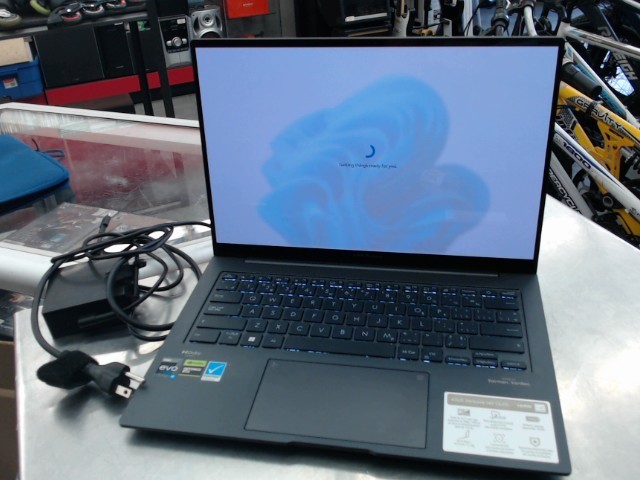 Asus zenbook i9 13gen ssd oled rtx3050