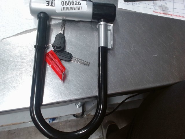 Small kryptonite lock for bikes + keys