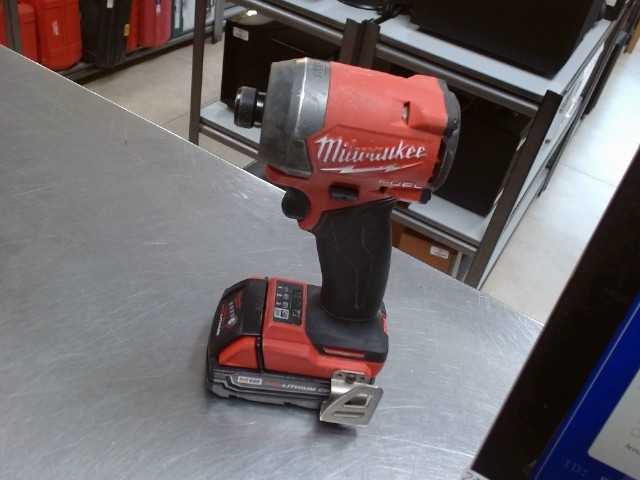 Drill impact driver milwaukee