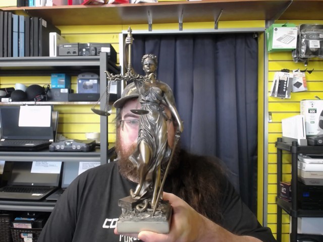 Statuette lady justice veronese design
