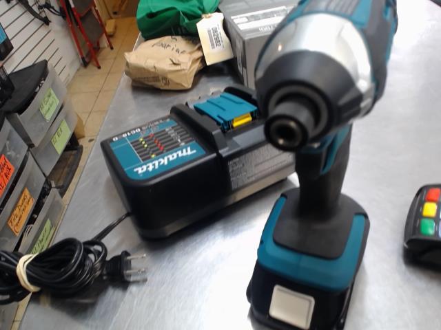 Impact makita + batt 2.0ah + charg