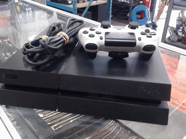Playstation 4+man+fil