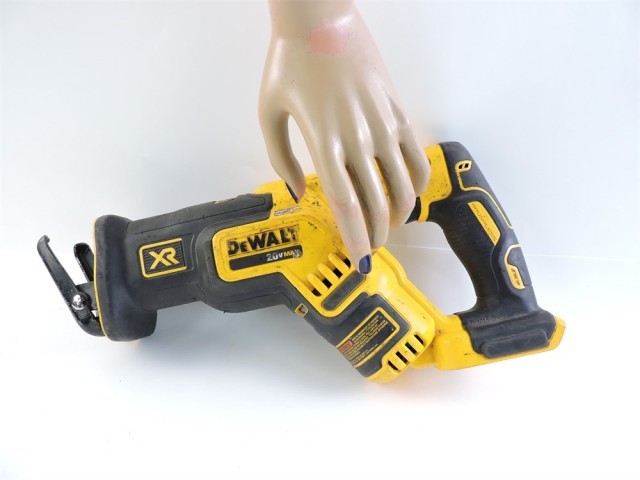 Dewalt sawzwell a batt brushless