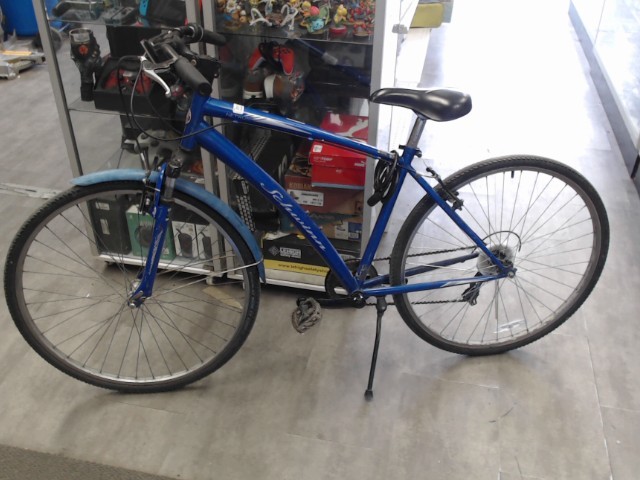 Velo de montagne bleu