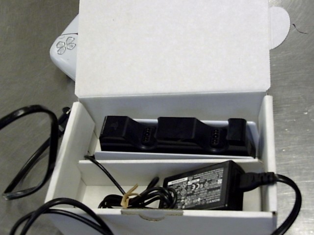Ps5 charging bank  blanc