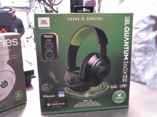 Ecouteur de gaming jbl neuf en boite