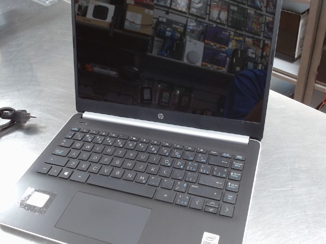 Laptop hp av charg