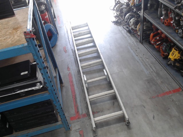 Echelle aluminium 15pied