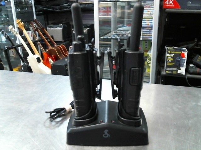 Pair de walkie talkie avec chargeur