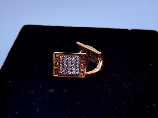 BOUCLES D OREILLES EN OR 10KT