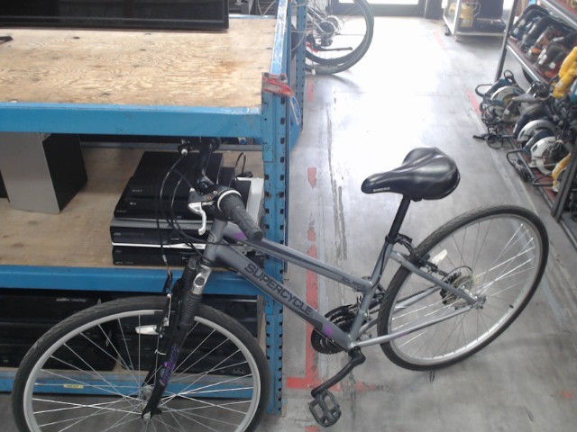 Velo route(hybrid)suspension avant