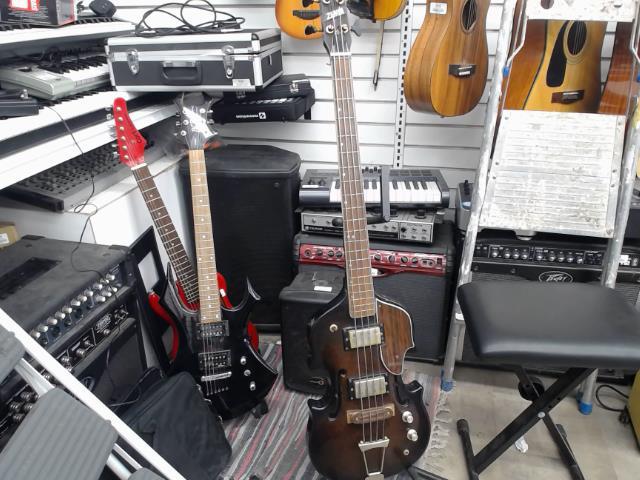 Basse electrique look violon vintage