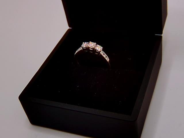 BAGUE EN OR 14KTAVEC DIAMANTS