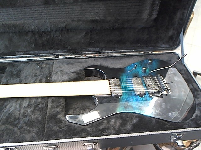 Guitare 7 cordes+hardcase made in canada