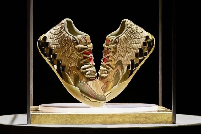 Puma lamelo ball mb.01 golden child 13