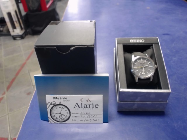 Montre avec facture pile garantie a vie