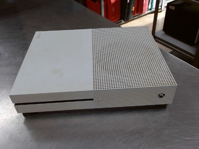 Console xbox one s av 1 man