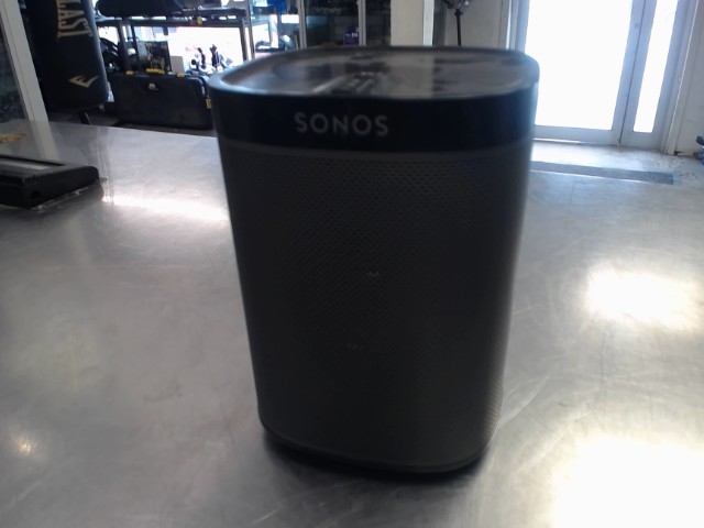 Speaker sonos play 1