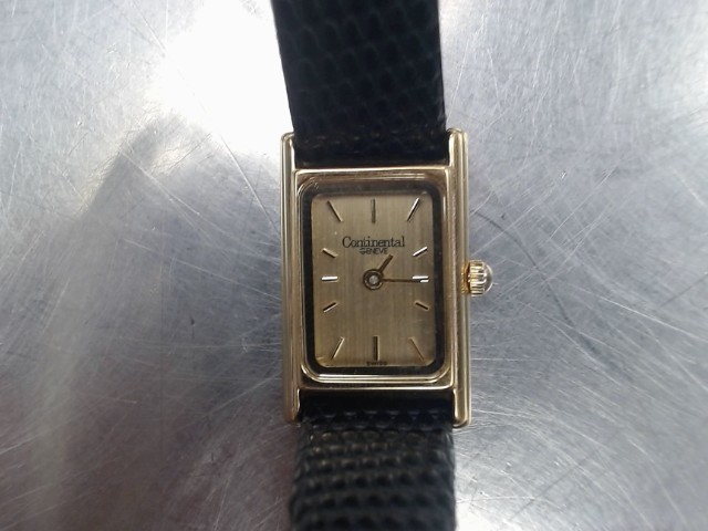 Quartz gold watch