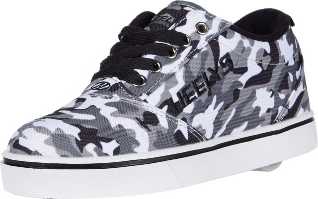 Size 10 camo heelys with wheels