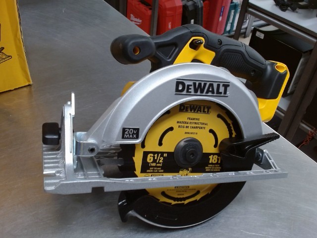 Scie circulaire dewalt dcs391