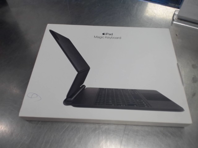 Ipad magic keyboard en boite