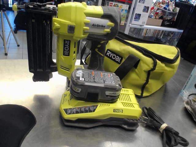 Cloueuse a batterie ryobi kit complet