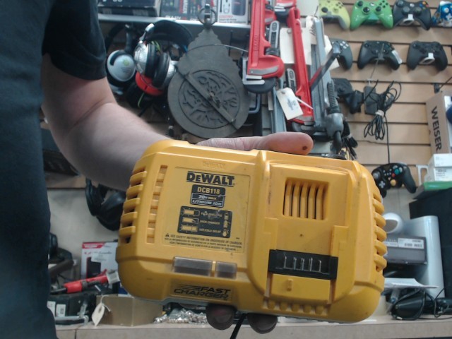 Charg de bat 20v max 8amps