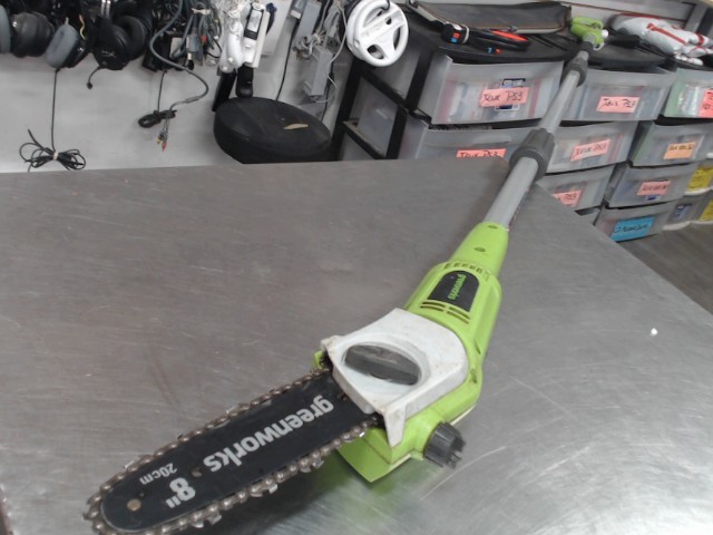 Chainsaw electrique sur perche